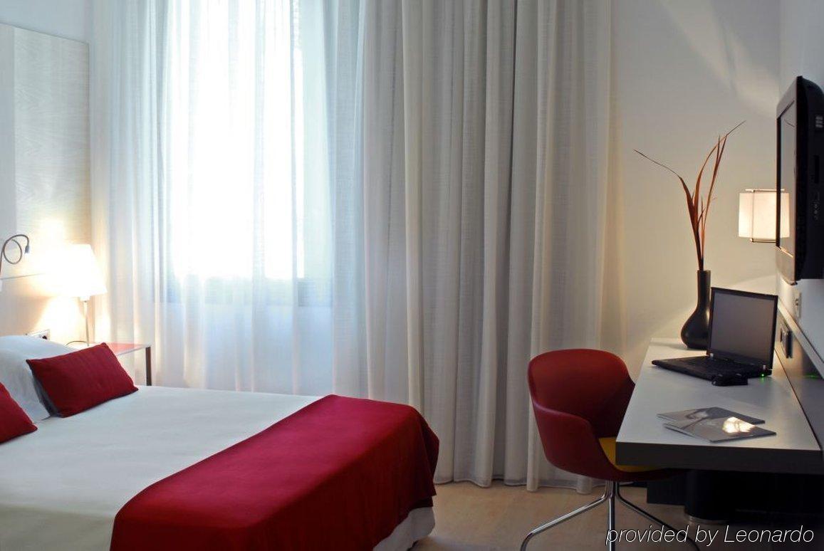 格鲁普蒂尔格兰维亚678酒店 巴塞罗那 客房 照片